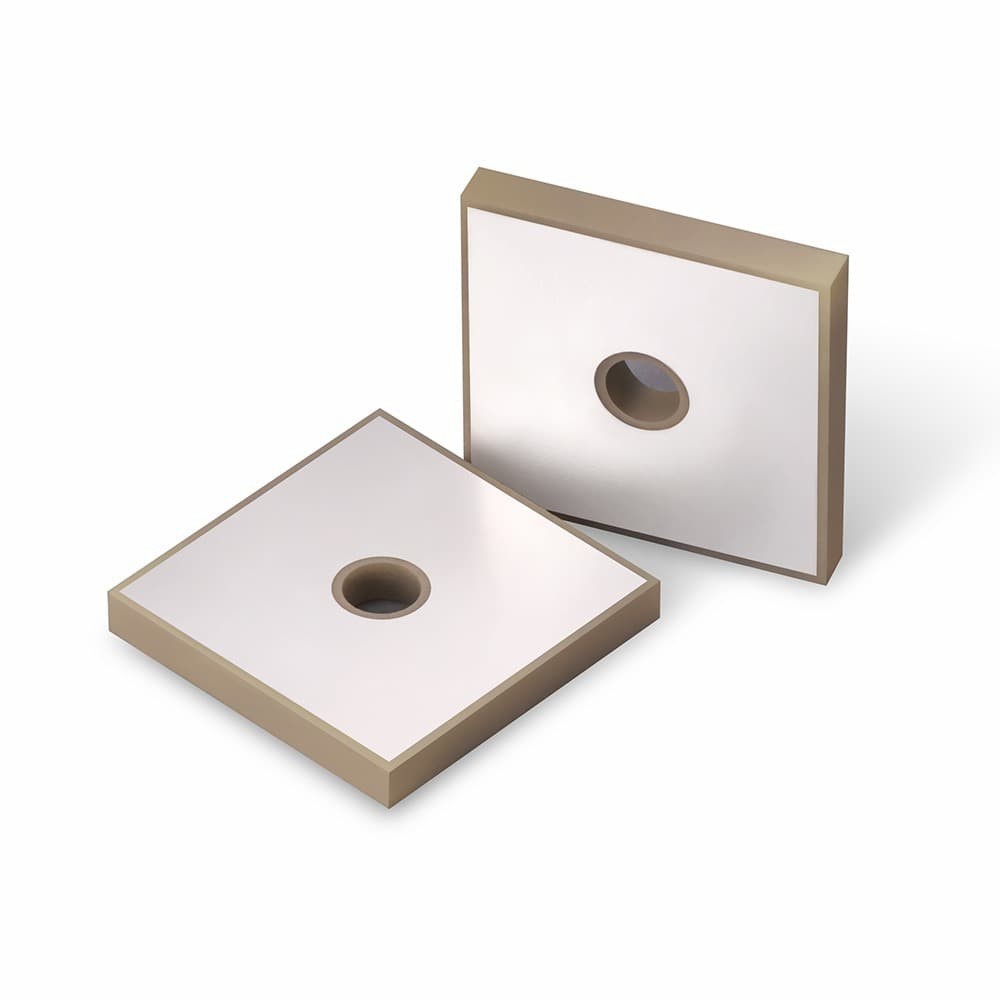 15×15×1 P82 с центральным отверстием Ø5, сдвиговая пластина